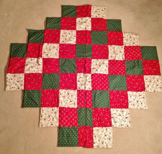 items similar to quilted christmas tree skirt on etsy items similar to quilted christmas tree skirt on etsy