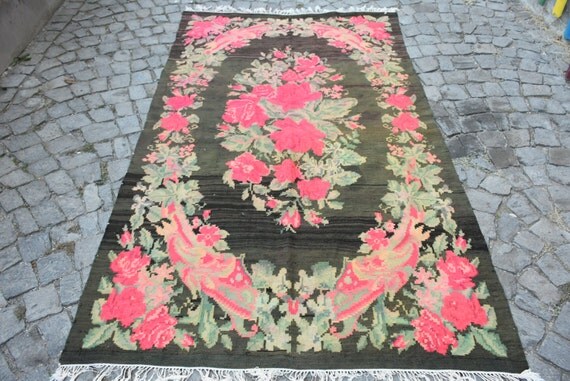 Caucasian Unique Kilim Rug Free Shipping 5 1 ft x 8 6 ft