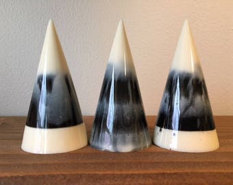 Black and Cream Marbled Ring Cone (Tall)