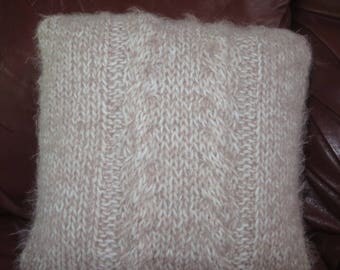 Double Cable Soft and Fluffy Pillow