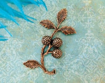 ANTIQUE COPPER * Berries Raspberry Branch Leaves Stamping ~ Jewelry Findings ~ Brass Stamping (E-646)