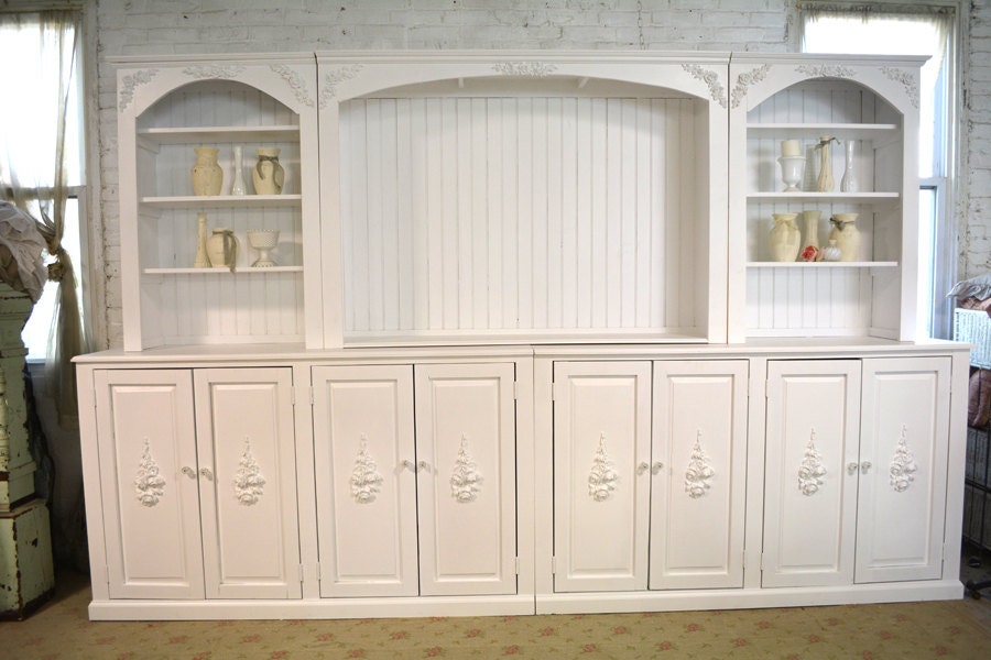 Painted Cottage Shabby White Farmhouse Media