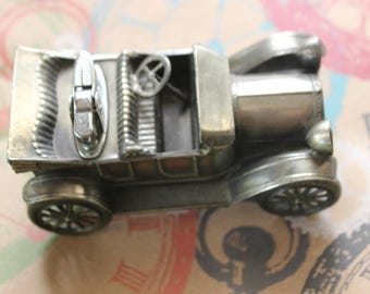 Vintage Japan 1913 Chevrolet Table Cigarette Lighter