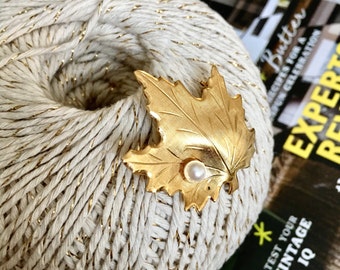 Vintage Maple Leaf Brooch
