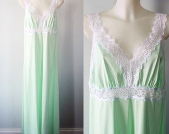 Vintage Mint Green Long Nightgown, Vintage Nightgown, Lingerie, 1970s Nightgown, Nightgown, Lingerie