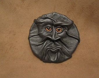 Grichels leather sew-on patch - pewter with burgundy fish eyes