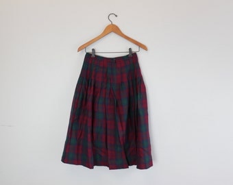 Vintage High Rise Wool Irish plaid Pleated Knee Length Skirt by Blarney