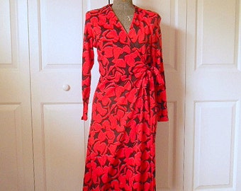 ON SALE........Vintage 70's bold print Wrap Dress