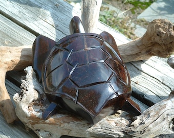 Vintage Wood Sea Turtle, Hand Carved Wooden Turtle / Tortoise, Solid Wood Nautical Decor, Beach Decor, Turtle Sculpture