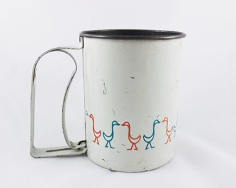 Androck Flour Sifter with Pink and Blue Ducks