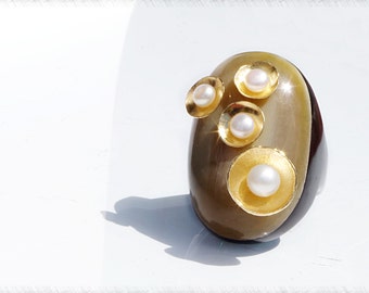 Bague chevalière aux 5 perles