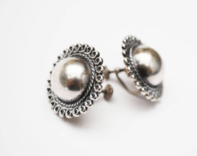 Sterling Silver round Earrings -screw back - domed with twisted wire trim