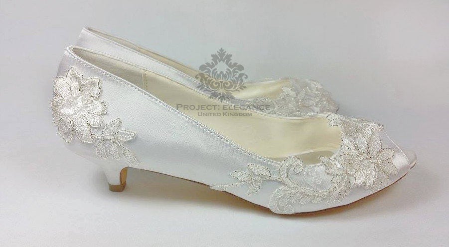 Ivory Vintage Lace Peep Toe Low Heel Shoes 31 Inch Mid Kitten Heel ...