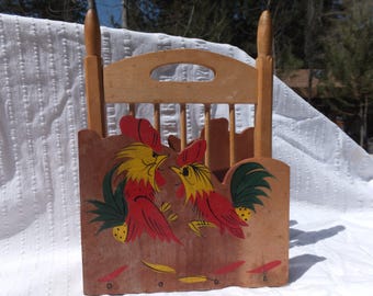 Wood Napkin Holder with adorable Rooster and Pretty Yellow Daisy