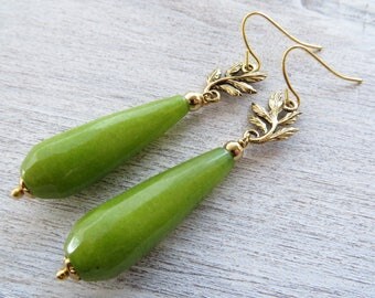 Leaf earrings, jade earrings, green lime earrings, rustic earrings, teardrop earrings, dangle earrings, gemstone jewelry, vintage style