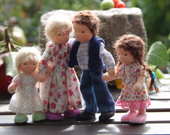 Dollhouse family Waldorf style Mom, dad and 2 children