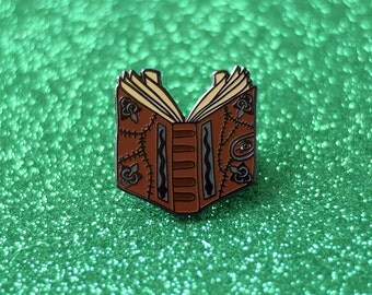 Hocus Pocus Spell Book Enamel Pin, Halloween Lapel Pin, 90's Nostalgia