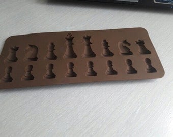 15-Cavity Chess Shaped Ice Chocolate Sugar Cake Silicone Mini Cube Tray Chess