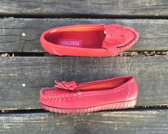 Shoes - Size 6.5 Red Leather Flats Loafers Mocassins Fringe Favorites Womens 6 1/2