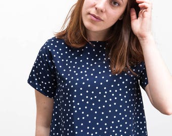 Top manches courtes bleu marine et pois blancs vintage fait main frais tee shirt léger fluide oversize