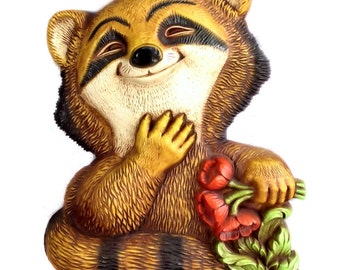 Raccoon Molded Plastic Wall Plaque 1977 Garden Animal Vintage Dart Industries