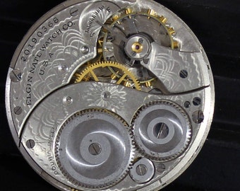 Pocket Watch Movement, c. 1918 Elgin 12s with a beautiful etched finish for parts repair or jewelry making supply (#PW15)