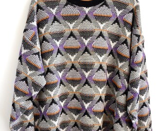 Vintage 80s Abstract Diamond Pattern Gray Knit Sweater