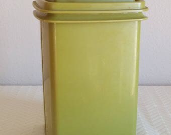 Vintage Avacado Green Tupperware Pickle Container, Vintage Avacado Green Tupperware Pickle Caddy, Vintage Tupperware, Vintage Kitchen