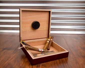Engraved Cigar Box, Cigar Case, Cigar Humidor, Custom Cedar Wood, Personalized Cigar Cases, Groomsman Cigar Box, Groomsmen Cigar Humidor