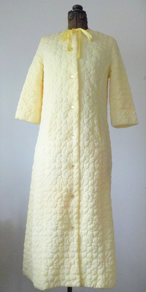 Items similar to Vintage Bathrobe Yellow Quilted Robe • Vintage Vanity ...