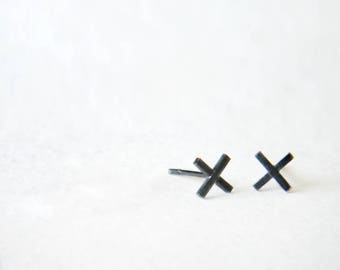 x studs, minimalist stud earrings, cross earrings, x earrings, minimalist earrings, modern earrings.