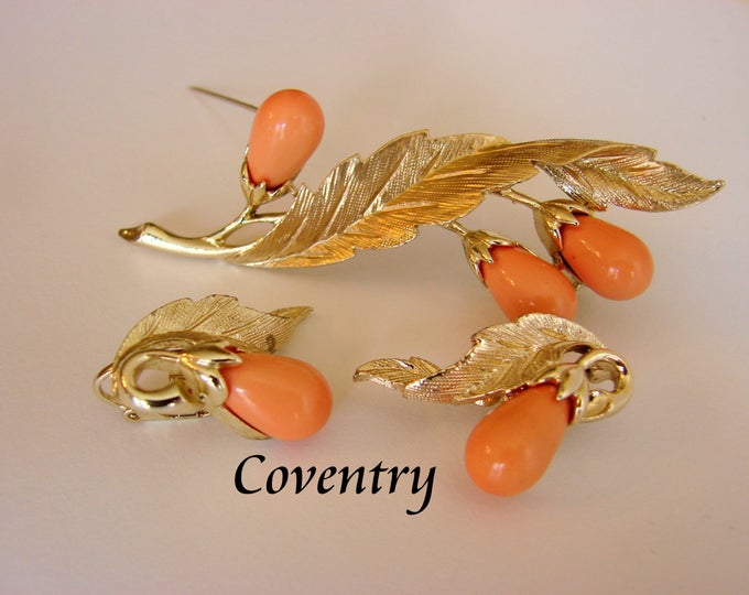 Vintage Sarah Coventry Demi Parure Brooch & Earrings / Coral Lucite Teardrops / Designer Signed / Jewelry / Jewellery