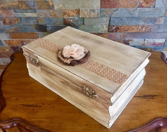 Vintage Distressed, Shabby Chic Keepsake Chest
