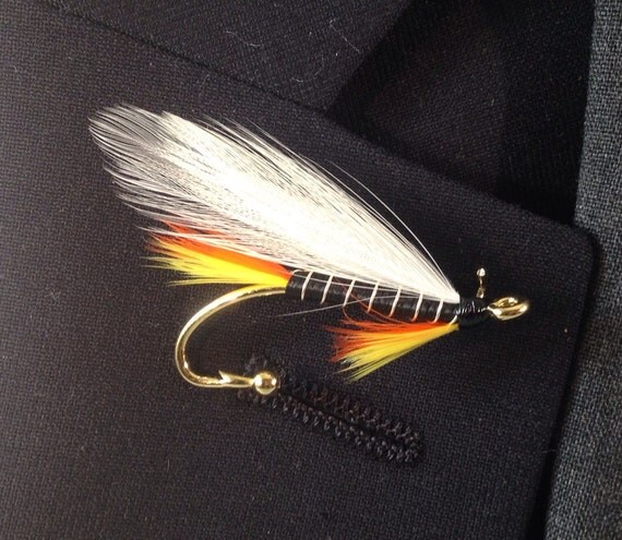 Fly Fishing Fly Lapel Pin Boutonnière Black Ghost Streamer