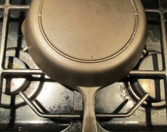 Vintage 3 notch Lodge #5 Cast Iron Skillet with Heat Ring