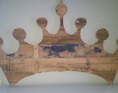 Princess crown. Pallet art.wall decor. Distressed wood . reclaimed wood. Headboard. gold/white/pink