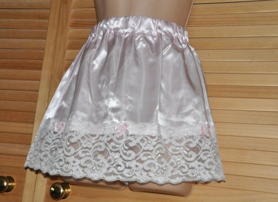 Beautiful silky soft mini slip waist / half slip lacy