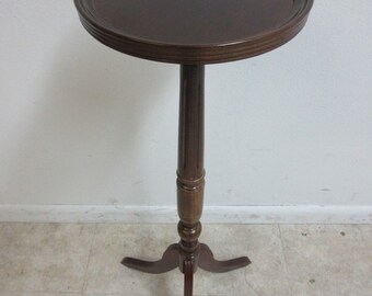 Bombay Company Mahogany Lamp Tall End table Plant Fern Stand