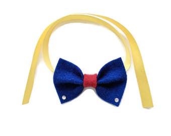Blue bow tie for guinea pigs, pet hedgehog bow tie, pet guinea pig bow, pet guinea pig accessories, pet hedgehog costume, pet bunny bow