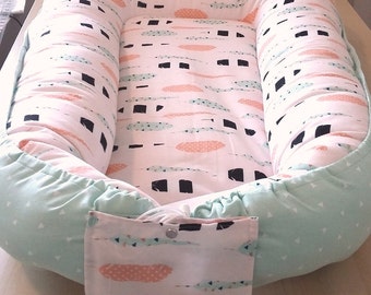 Cordless Baby Nest / Babynest w/ Feathers shipping within US/U.S