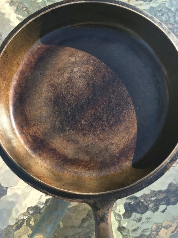 Cook 'N' Kettle Junior large cast iron skillet by OutdoorsEclectic