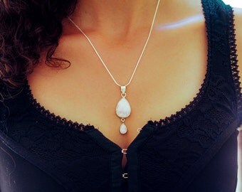 Moonstone Necklace // Moonstone Pendant Necklace // Sterling Silver Moonstone Necklace // Sterling Silver Necklace with White Moonstones