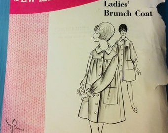 Vintage 1960s Brunch Coat Duster Sew Knit N Stretch 216 1969 Small Medium Large
