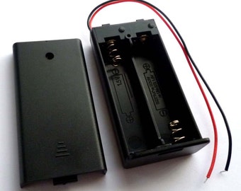 2 AA 3v Enclosed Battery Box with Slide Switch and Lid - H103