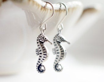 Little seahorse earrings | Antique silver beach earrings | Kawaii sealife earrings | Mermaid earrings | Sea horse earrings | Sterling silver