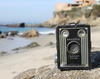 Vintage Camera - Brownie Target Six - 20