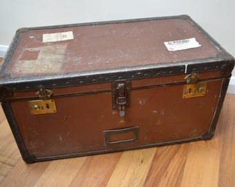 Items similar to Yale and Towne MFG Co Steamer Trunk on Etsy