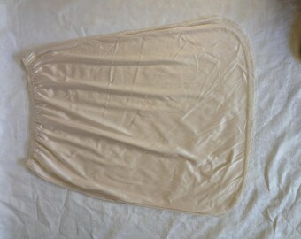 Vintage double slit half slip - size M
