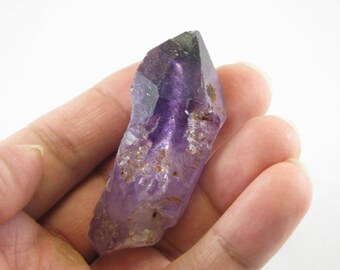 Top Quality 42 g Amethyst Quartz- 2.45" - Madagascar. Large natural crystal Mineral Specimen. M3717