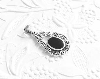 Sterling Silver Pendant, Onyx Pendant, Silver Filigree, Fancy Pendant, 925 Sterling Silver, 28mm x 19mm, SS043